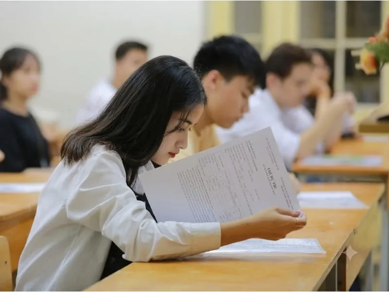 Nhóm ngành khoa học và các lĩnh vực liên quan